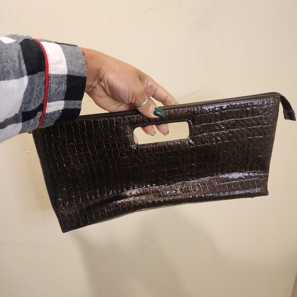 XOXO Brown Embossed Faux Patent leather Satchel Bag - Picture 3 of 12